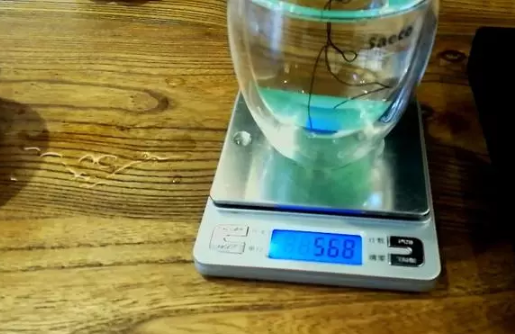 一杯水鉴别翡翠 一杯水怎么鉴别翡翠真假