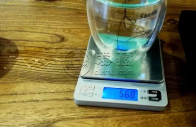 一杯水鉴别翡翠 一杯水怎么鉴别翡翠真假