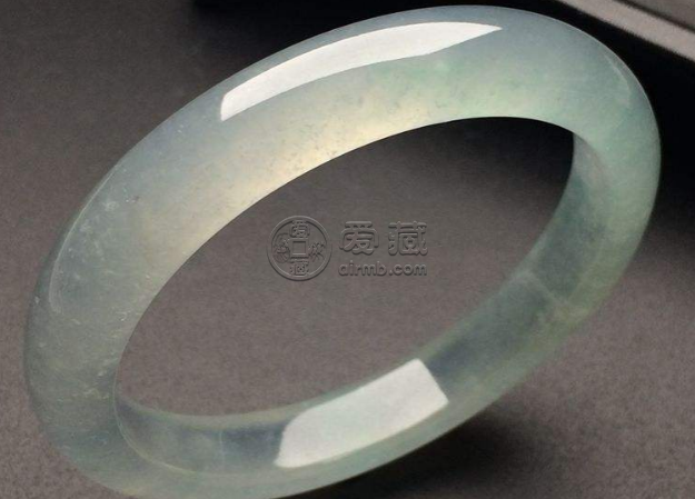 老坑冰种翡翠手镯价格现在是多少钱