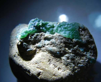 翡翠原石特征 翡翠原石的松花特征
