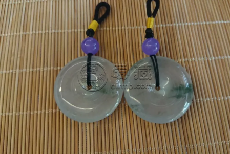 <a href='http://m.nhai-du.com/zbnews/2018/0807/62397.html' target='_blank'><u>翡翠冰種</u></a>和玻璃種的區(qū)別 主要區(qū)別看這三點(diǎn)