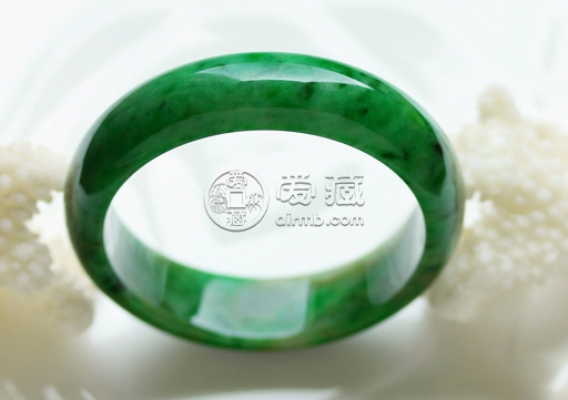 翡翠冰種和玻璃種的區(qū)別 主要區(qū)別看這三點(diǎn)