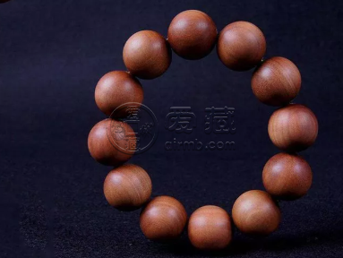 白檀手串的功效与作用 白檀手串真的可以抗菌消炎吗