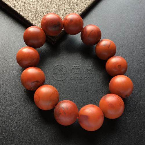 南紅包漿手串圖片介紹   南紅包漿手串有什么特點(diǎn)