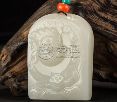 翡翠和玉的区别 翡翠和玉的区别哪个贵