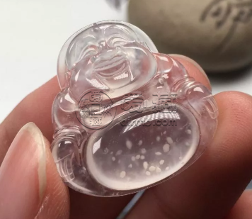 玻璃种翡翠有几种颜色 什么颜色的玻璃种翡翠最值钱