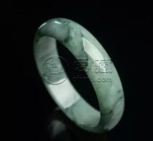 翡翠手镯价格对照表 翡翠手镯多少钱一个