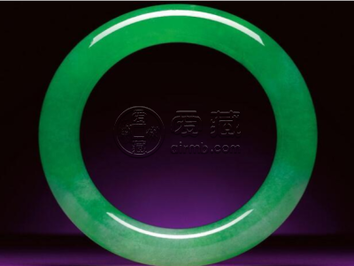 冰种满绿翡翠手镯图片及价格表 冰种满绿翡翠手镯