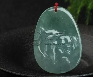 油青种翡翠市场价 油青翡翠值不值得买