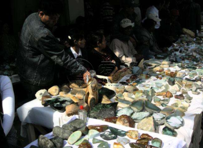 云南哪里有翡翠批发 云南翡翠批发市场地址