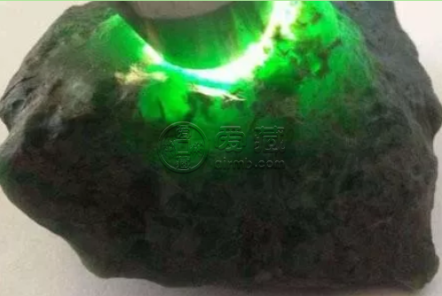 翡翠原石哪里买 哪里可以买到好的翡翠原石