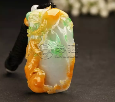 三彩翡翠市场价值 三彩翡翠市场价值多少