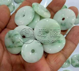 翡翠平安扣批发价格 翡翠平安扣批发多少钱