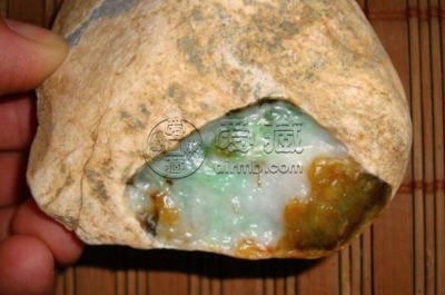 缅甸翡翠毛料市场 缅甸翡翠毛料怎么看