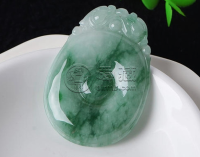 冰糯种飘花翡翠市场价一般是多少钱