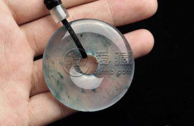 飘花翡翠市场价 飘花翡翠多少钱一个