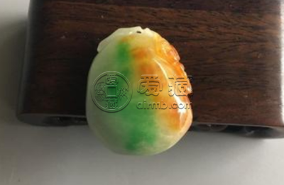 三色翡翠市场价 三色翡翠市场价值高吗