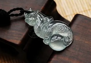 玻璃种翡翠市场价格 玻璃种翡翠什么价位
