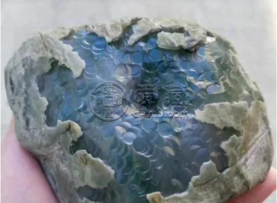缅甸翡翠原石市场价格 缅甸翡翠原石价格一般多少