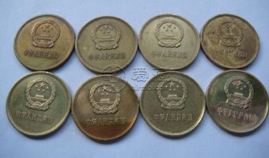 2000年5角硬币价格 2000年5角硬币值钱吗