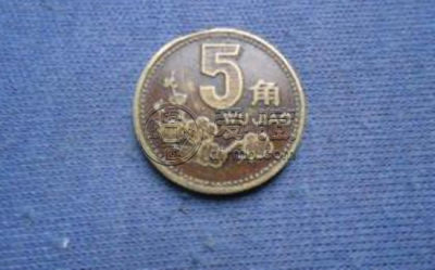 2000年的梅花五角值多少钱 2000年的梅花五角收藏价值