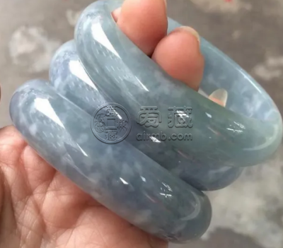 怎么辨认翡翠的真假 新手买翡翠必看