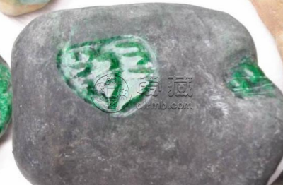 怎么识别翡翠原石 识别翡翠原石看准这三点
