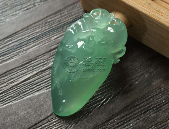 綠晴底翡翠怎么樣 價格一般是多少錢