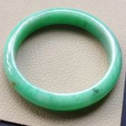 玉和翡翠哪个值钱哪个好