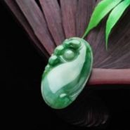 翡翠阳绿 翡翠阳绿一般多少钱呢