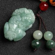 高档翡翠挂件图片大全 高档翡翠挂件价格及图片