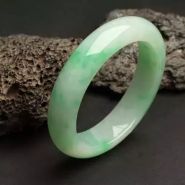 翡翠怎么保养会越来越亮 翡翠保养小妙招