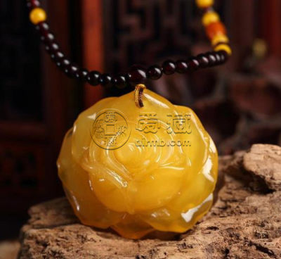 琥珀鉴别方法 琥珀真伪识别技巧