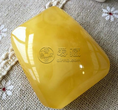 什么是蜜蜡 蜜蜡的特点介绍