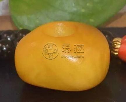 老蜜蜡的鉴别方法 老蜜蜡的鉴别特征
