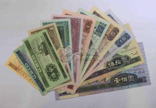 辽阳回收旧版纸币钱币金银币，收购第一二三四套人民币连体钞纪念