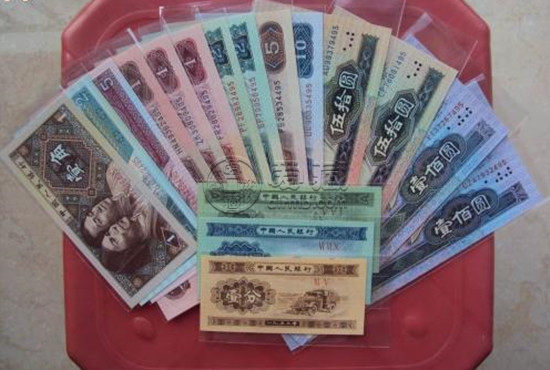 兰州回收旧版纸币钱币金银币收购第一二三四套人民币纪念钞连体钞