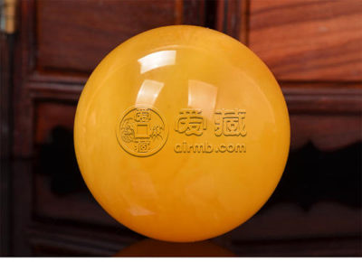 蜜蜡有透明的吗 蜜蜡作用及功效