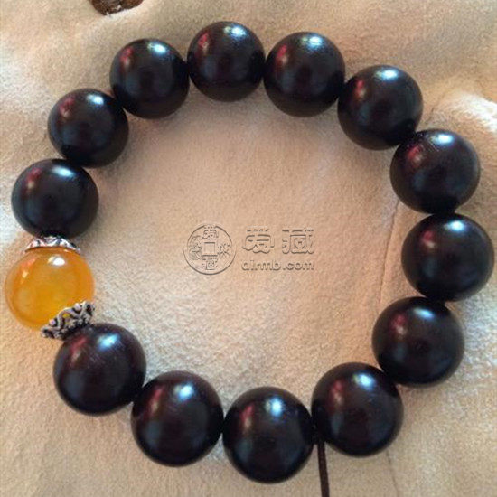 小葉紫檀怎么是黑色的 小葉紫檀變黑原因