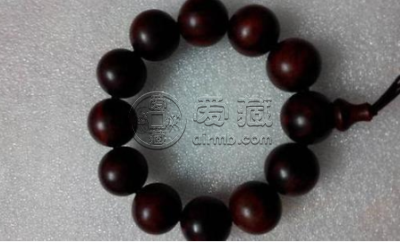 小叶紫檀黑了怎么恢复 如何防止小叶紫檀发黑