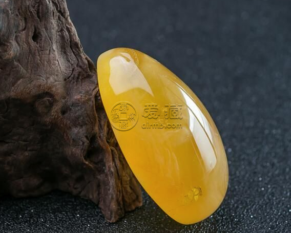 蜜蠟和琥珀哪個(gè)更好 哪個(gè)價(jià)格貴