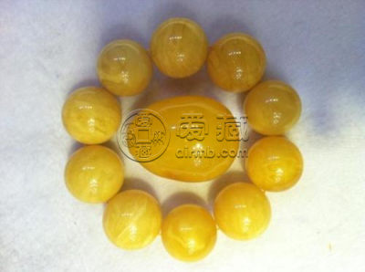 怎么分辨真假蜜蜡 蜜蜡的鉴定技巧