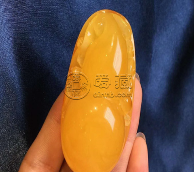 蜜蜡适合什么人戴 适合戴蜜蜡的人