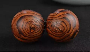 黃花梨虎皮紋值錢(qián)嗎 黃花梨虎皮紋價(jià)值分析