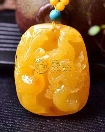 鸡油红和鸡油黄蜜蜡的区别 鸡油红和鸡油黄蜜蜡特点