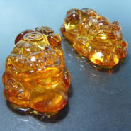 琥珀和塑料的鉴别方法 琥珀和塑料区分