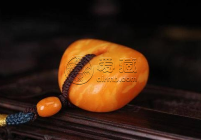 天然蜜蜡和合成的怎么区分 什么是合成蜜蜡