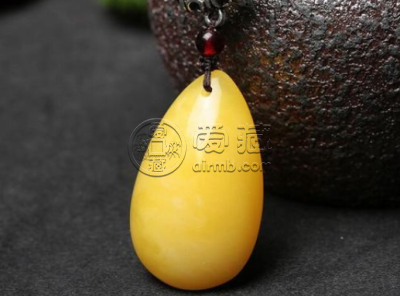天然蜜蜡和合成的怎么区分 什么是合成蜜蜡