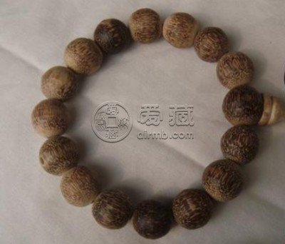 压缩沉香手串图解 压缩沉香手串鉴别