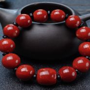 紅珊瑚戴左手還是右手 你戴對(duì)了嗎